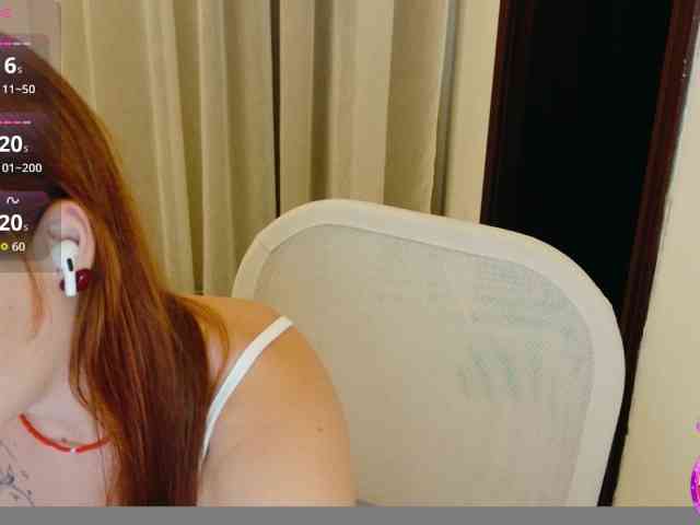 ViktoriaSillk webcam