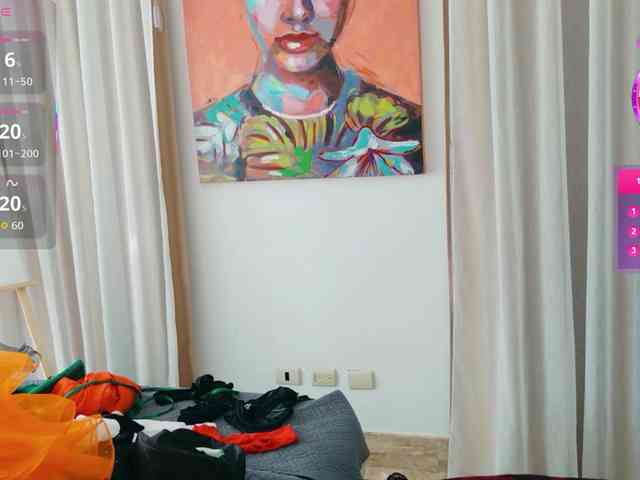ViktoriaSillk webcam