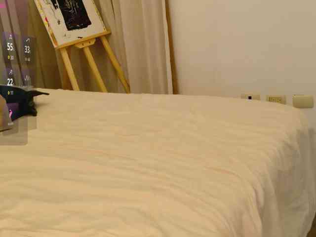 ViktoriaSillk webcam