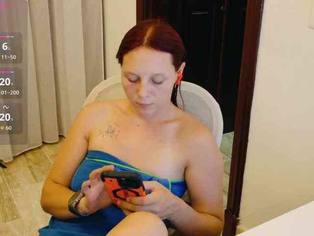 ViktoriaSillk webcam