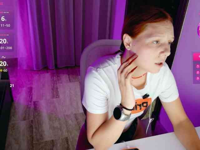 ViktoriaSillk webcam