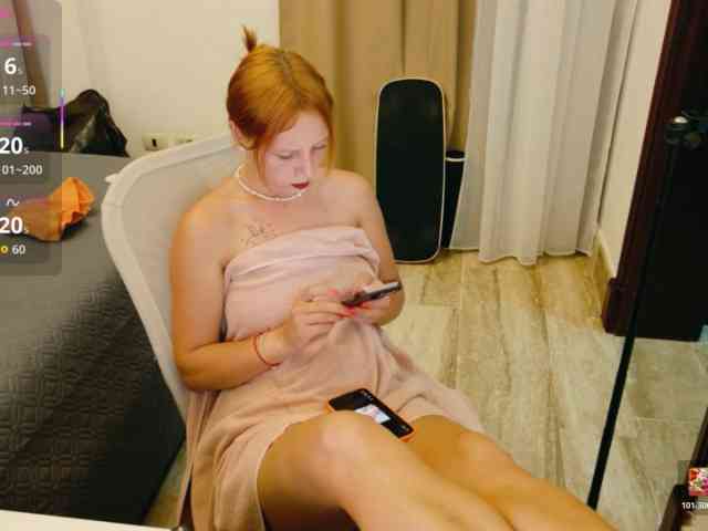 ViktoriaSillk webcam