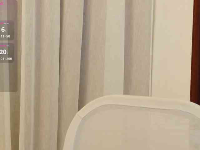 ViktoriaSillk webcam