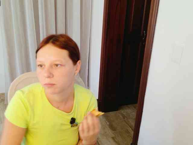 ViktoriaSillk webcam