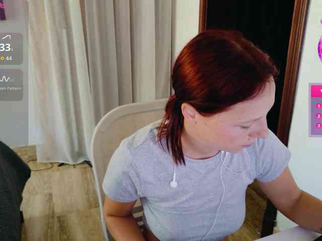 ViktoriaSillk webcam