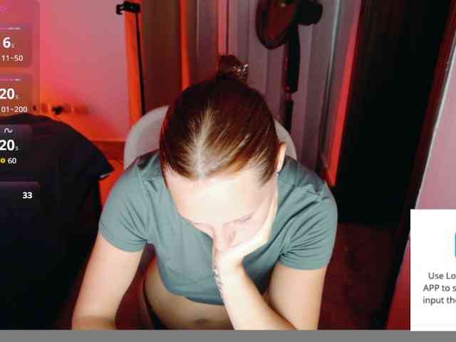 ViktoriaSillk webcam