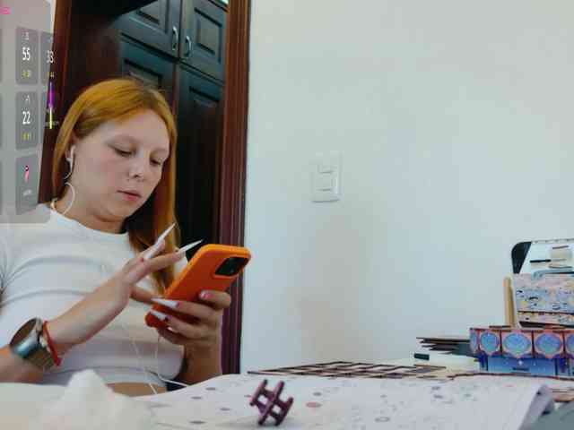 ViktoriaSillk webcam