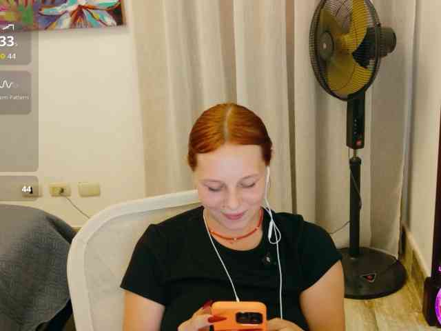 ViktoriaSillk webcam