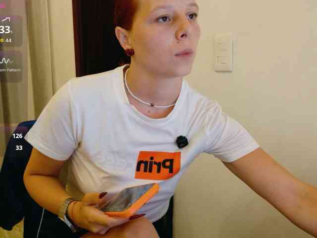 ViktoriaSillk webcam