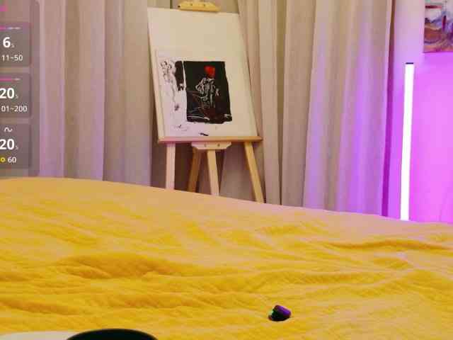 ViktoriaSillk webcam