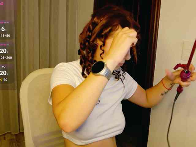 ViktoriaSillk webcam