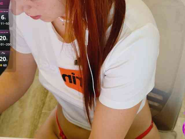 ViktoriaSillk webcam