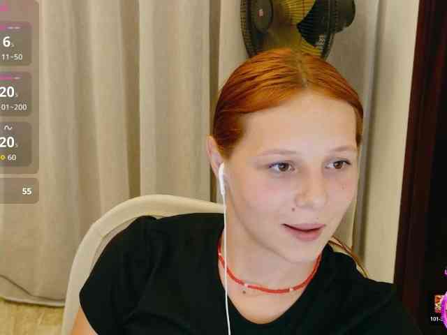 ViktoriaSillk webcam