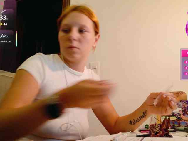 ViktoriaSillk webcam