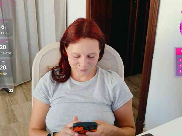 ViktoriaSillk webcam