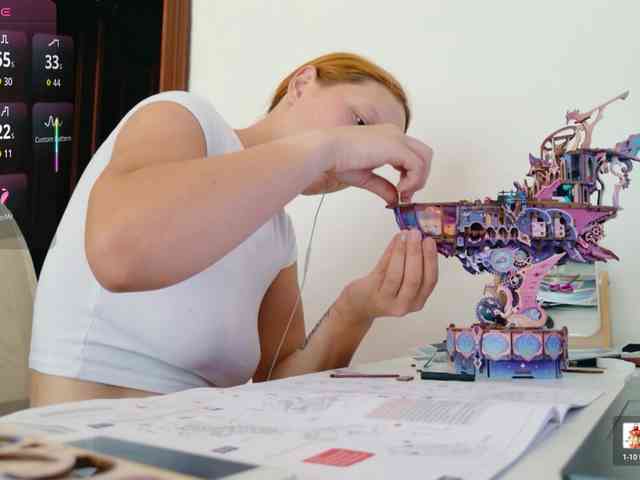 ViktoriaSillk webcam