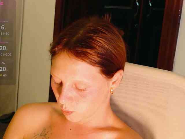 ViktoriaSillk webcam