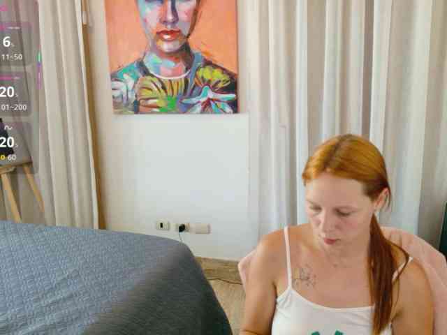 ViktoriaSillk webcam