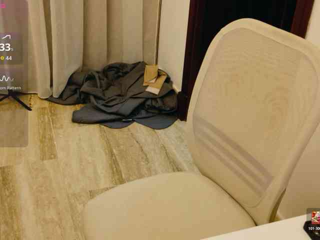 ViktoriaSillk webcam