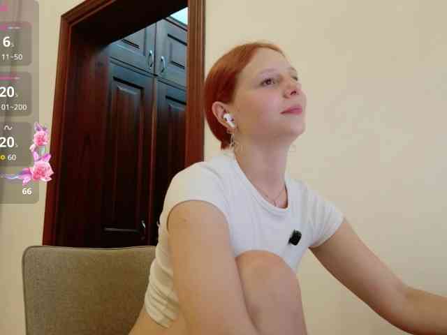 ViktoriaSillk webcam