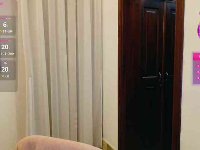 ViktoriaSillk webcam