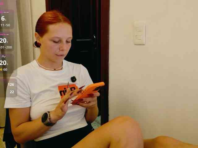 ViktoriaSillk webcam