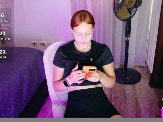 ViktoriaSillk webcam