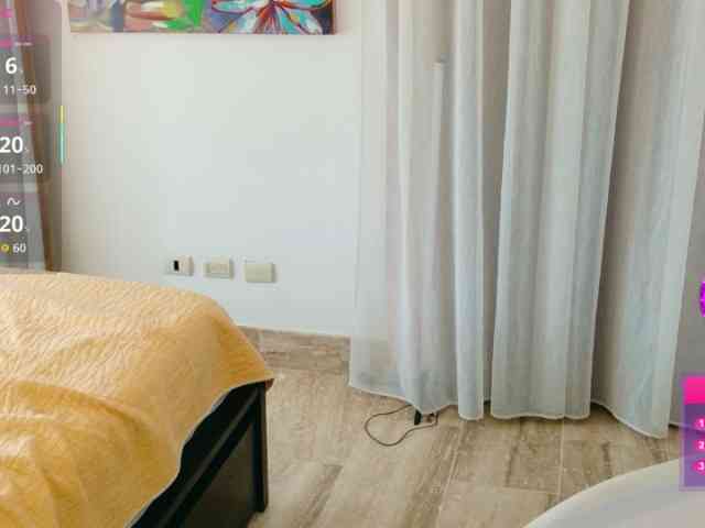 ViktoriaSillk webcam
