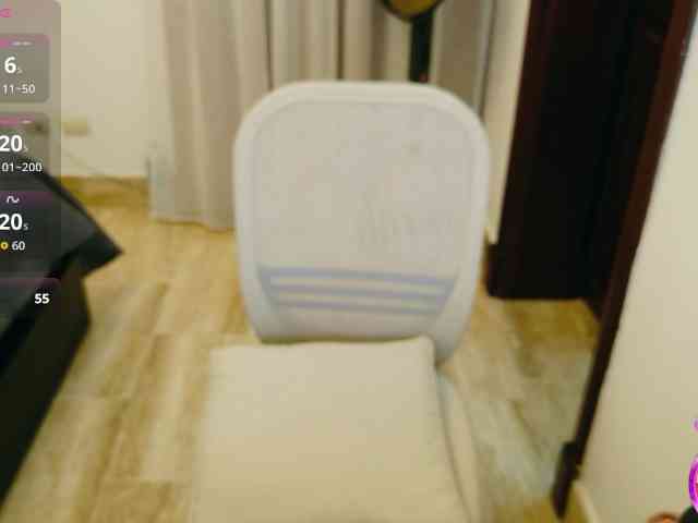 ViktoriaSillk webcam