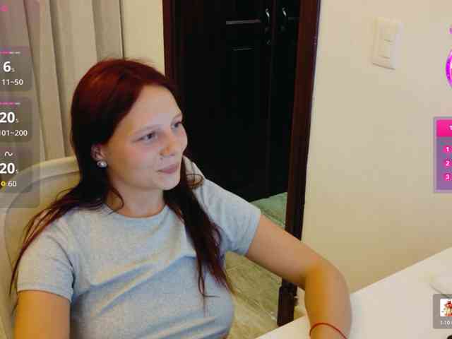 ViktoriaSillk webcam