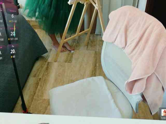 ViktoriaSillk webcam