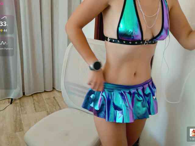 ViktoriaSillk webcam