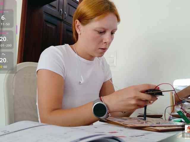 ViktoriaSillk webcam