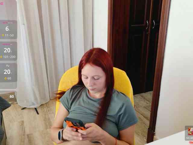 ViktoriaSillk webcam