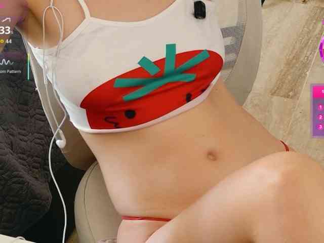 ViktoriaSillk webcam