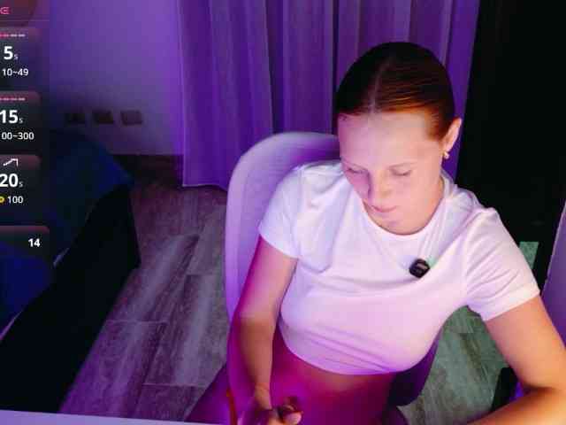 ViktoriaSillk webcam