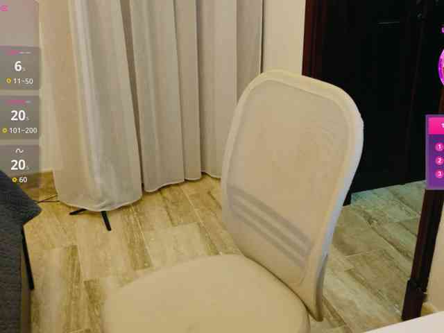 ViktoriaSillk webcam