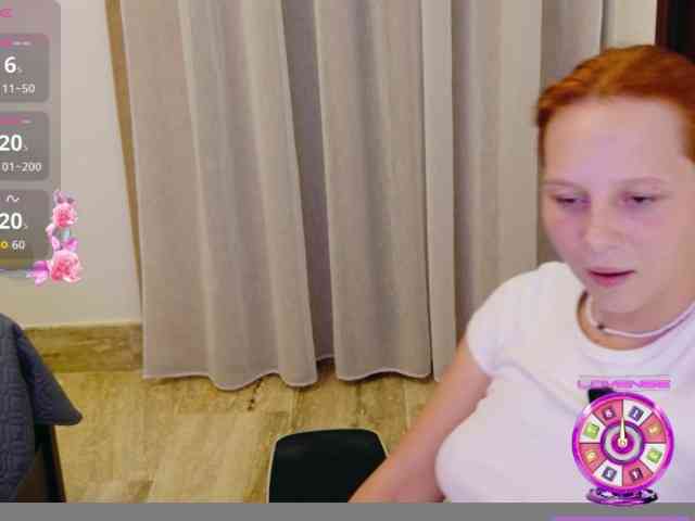 ViktoriaSillk webcam