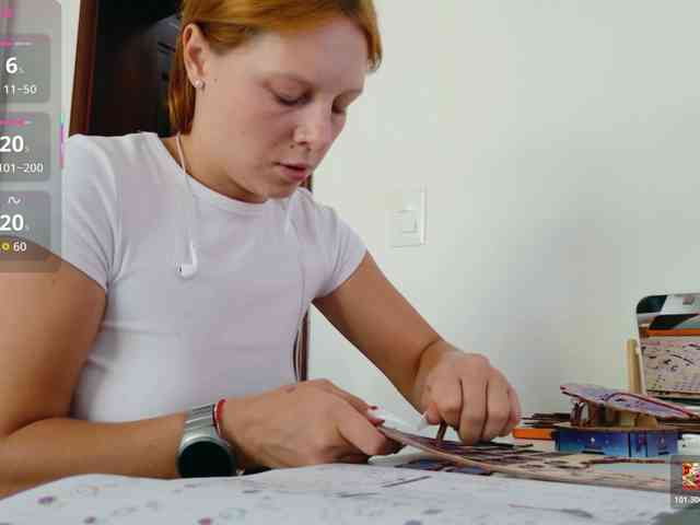 ViktoriaSillk webcam