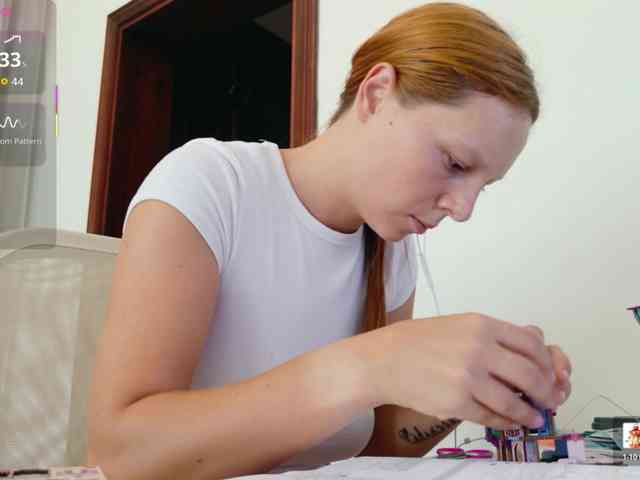 ViktoriaSillk webcam
