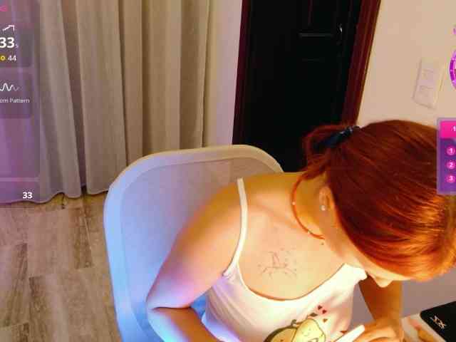 ViktoriaSillk webcam