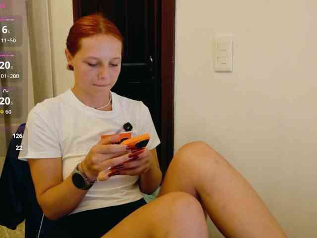 ViktoriaSillk webcam