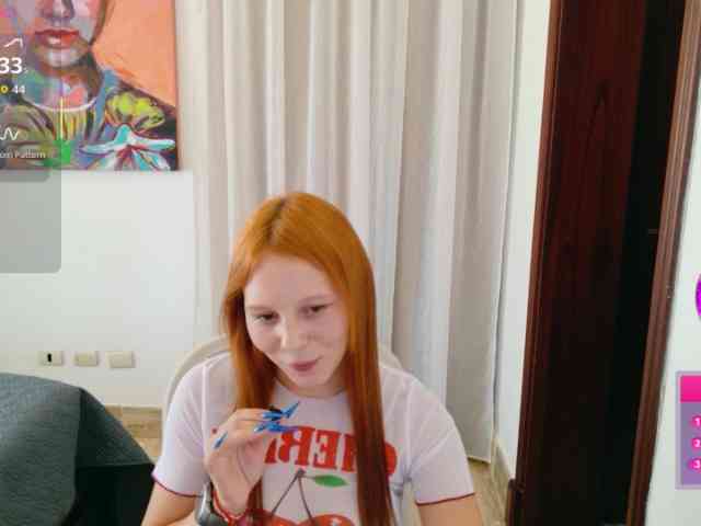 ViktoriaSillk webcam