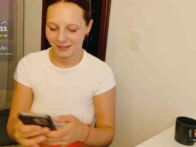 ViktoriaSillk webcam