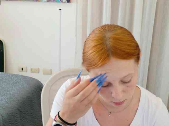 ViktoriaSillk webcam