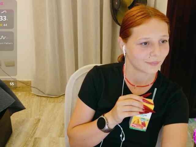 ViktoriaSillk webcam