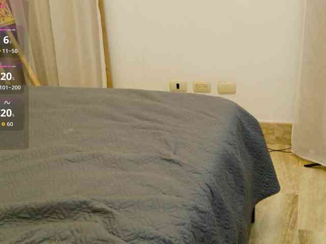 ViktoriaSillk webcam