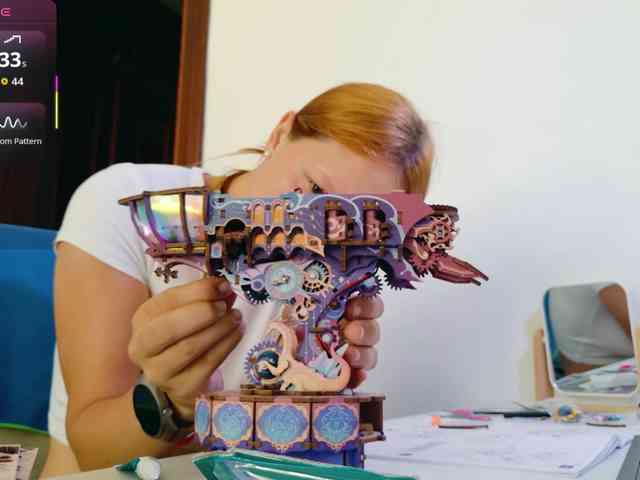 ViktoriaSillk webcam