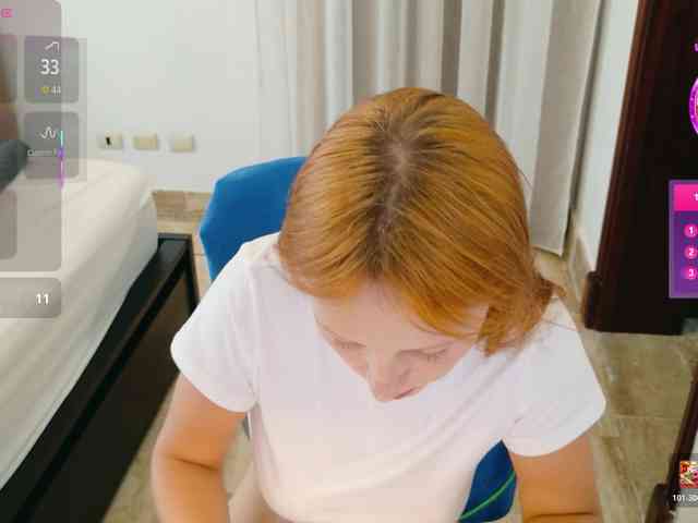 ViktoriaSillk webcam
