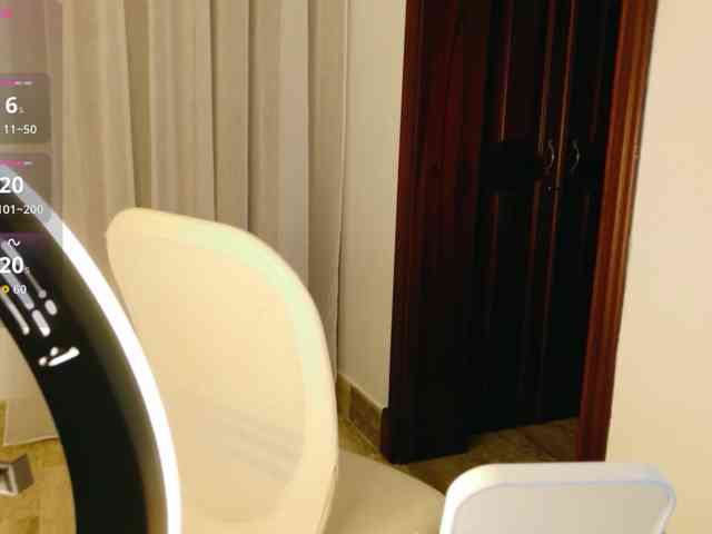 ViktoriaSillk webcam
